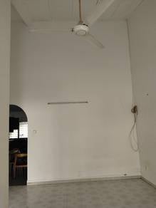 Rare 1.5stry for rent in Pelangi