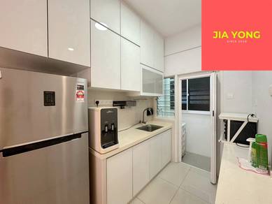 The Peak Residence condominium 2 carparks Tanjung Tokong mount erskine