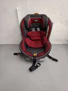Baby car seat CHICCO brand 