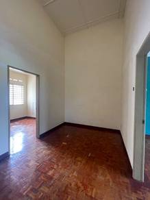 2 storey house for rent in Bdr Seri Ehsan Sepang