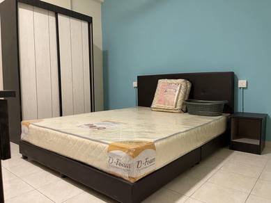 Master Room at Hata Square, Female Units