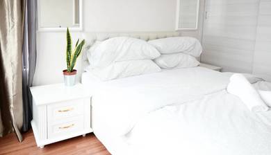 Ready Unit / Near Uni / Free Furnished / Walking to 200 shops / Mall