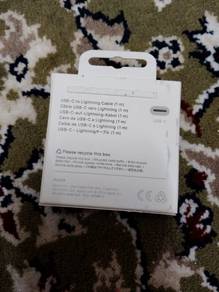 Cable iphone for sale like new