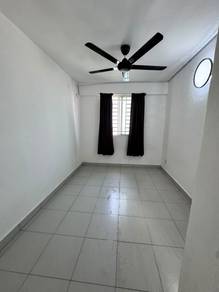 Centrio Avenue . 1 Car Park Renovated Unfurnished  Gelugor