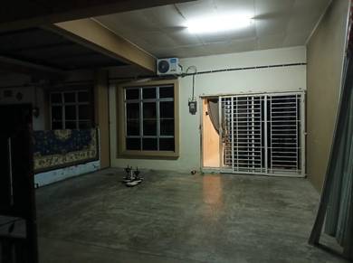Rumah teres untuk disewa berhampiran Pekan Durian Tunggal