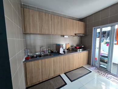 Partial furnish 5 star condo near LRT