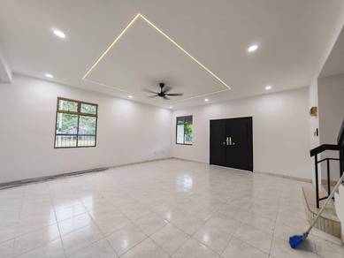 【Endlot 3190sqft】Puteri Wangsa 2 Storey Terrace House Fully Renovated