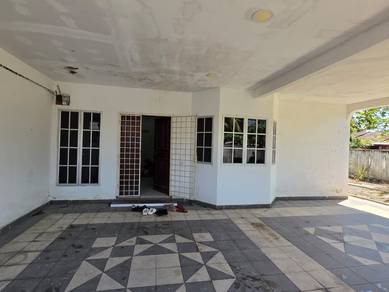 Corner Lot 1 Tingkat Tanah Luas Renovated Meru Indah Kapar