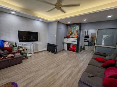 Open Facing Klang Utama Renovated 2 Storey House Unit For Sale