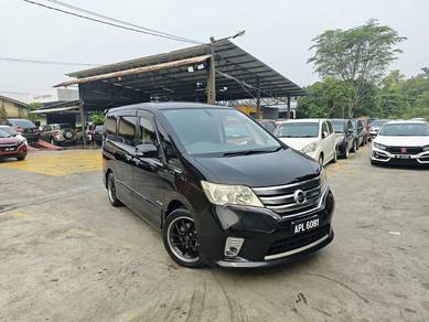 2013 Nissan SERENA FULL SPEC 2.0 (AUTO)