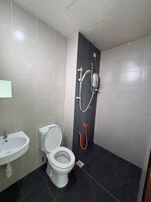 Ascotte Boulevard Condominium Rinching Semenyih Kitchen Cabinet AC WH