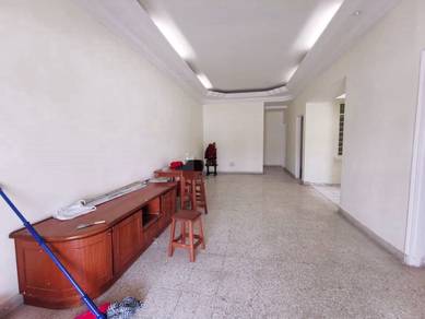 R2300/Jalan Merah/Taman Pelangi/3Bed/Partial Furnished/Single Storey