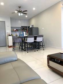 Vertu Resort Medium room for female tenant onlys