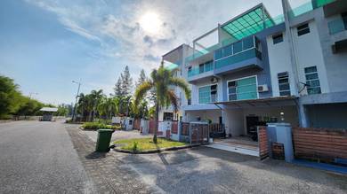 3.5-storey-Terraced-House-for-rent-Sitiawan-Perak
