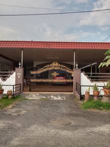 Semi D Setingkat | Landsize 3,864 Sqft | Renovated | Sg Kob