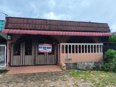 Rumah Teres 1 Tgkt di Tmn Perumahan Permint Jaya Chendering, KT Dijual