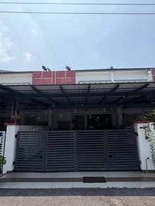 Teres Dua Tingkat Taman Klebang Putra (Fully Renovated, Below Mv)