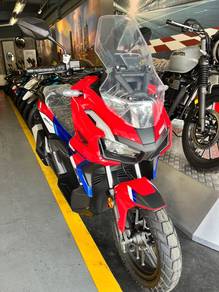 Honda ADV160 Roadsync (Trico Limited Edition) Baru