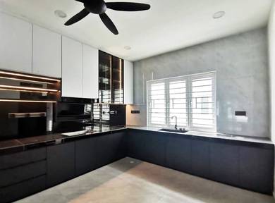 Sendayan Corner { Sell: Owner want upgrade SemiD } 30x80 Freehold