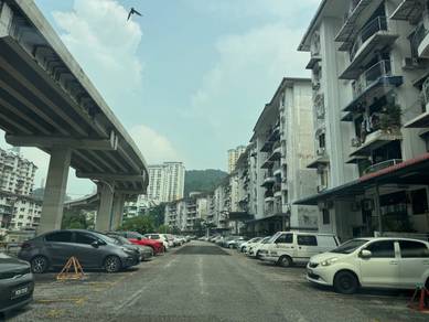 Tanjung Court