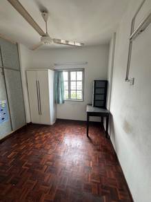 Tanjong Court selling below market price