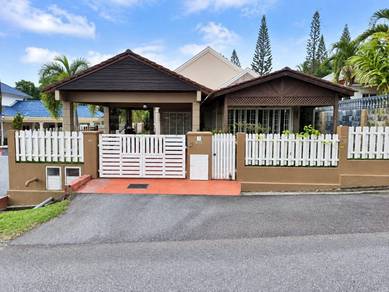 LAVENDER HEIGHTS, SENAWANG, NEGERI SEMBILAN. (For Sale) Banglo cantik