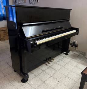 Yamaha U1 Upright Piano