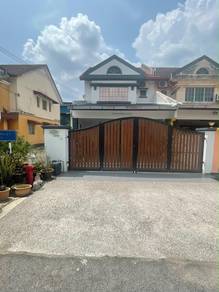 Double Storey Terrace House “END LOT0 Taman Putra Budiman, Balakong.