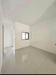 《Free furniture》 2- Storey House 22x90 special Unit ！Freehold Land