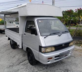 Lori pasar malam hijet