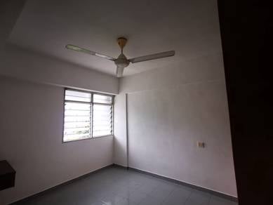 Taman utama part furnished near usm with 1 car park 900 rental
