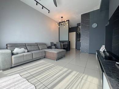 8Scape Residences / Perling / 2 Bed 2 bath / Freehold / Renovated