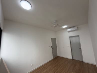 M Astra Setapak ,2carpark,balcony,2aircond,2water heater ,ready movein