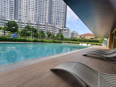 Nice Brand new condo, equine, gated & guarded, 2 car park