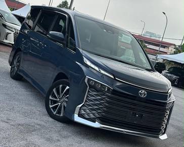 [SALE] 2023 Toyota Voxy SZ - GREY FULLY LOADEDSPEC