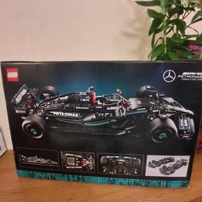 LEGO Technic Mercedes AMG PETRONAS F1 W14 E