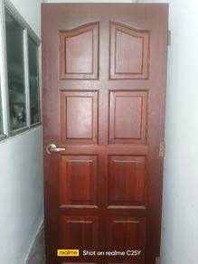 pintu kayu solid