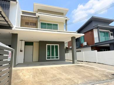 For Sale: Green Park Semi-D Double Storey 32x70, Gated & Guarded