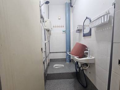 Seri Alam Flat / Full renovation / move in condition / Full loan unit
