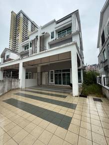 3 storey Semi detached house big compound Relau