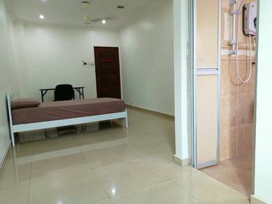 ​📌 Medium Room for Rent – Bukit Tinggi, Klang

