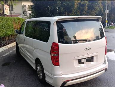 Hyundai GRAND STAREX 2.5 ROYALE FACELIFT (A)