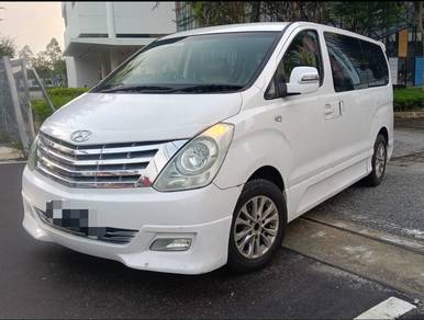 Hyundai GRAND STAREX 2.5 ROYALE FACELIFT (A)