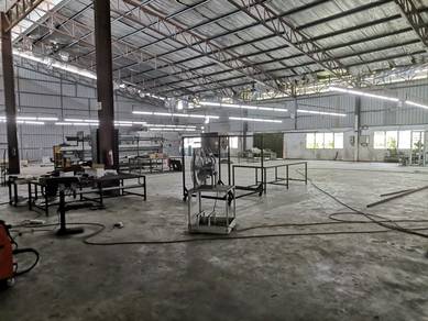 Padang Meha Warehouse 5ton Floor Loading 300amps Power For Rent