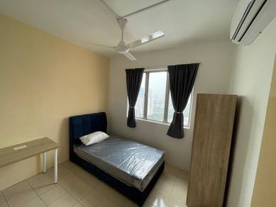 Casa Subang Condo USJ 1 Subang Jaya Female Aircon Medium Room/BRT /LRT