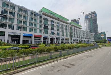 10 Boulevard, Kampung Sungai Kayu Ara, Petaling