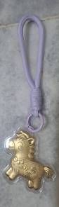 Gold 999.9 Horse Keychain purple strap rantaikunci