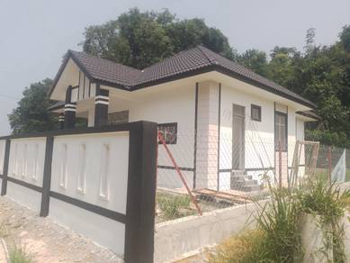 Banglow berdekatan smk kadok