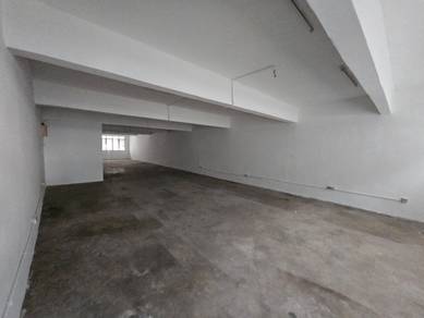 Puchong Taman Mas, Office for Rent, Facing Main Road