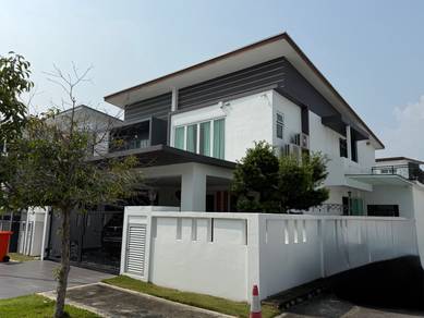Fully Renovated European-Style End Lot in Seremban 2 for Sale